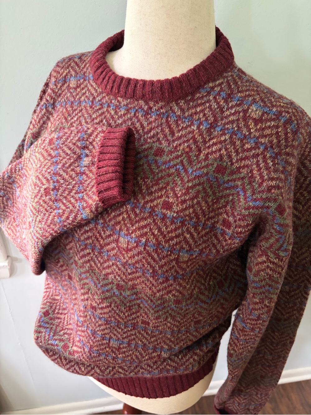 Vintage Shetland Wool Alan Flusser Maroon Patterned Crewneck Tall Sweater